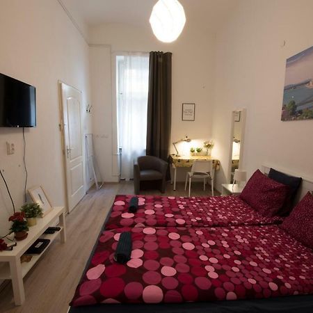 No. 11 Apartment With 2 Bathrooms Next To Railway Station Budapest Extérieur photo