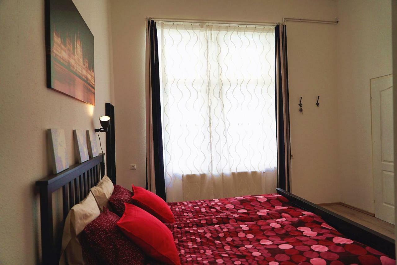 No. 11 Apartment With 2 Bathrooms Next To Railway Station Budapest Extérieur photo