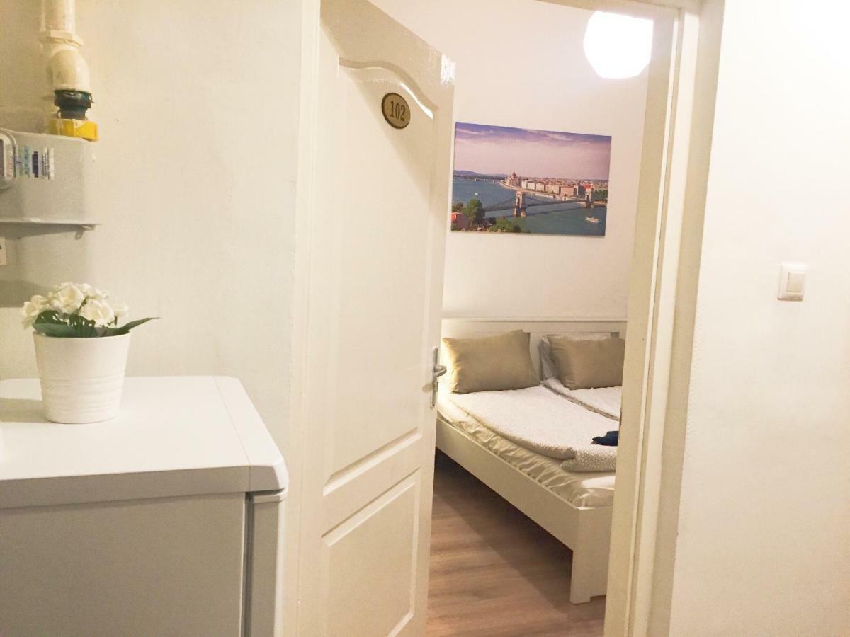 No. 11 Apartment With 2 Bathrooms Next To Railway Station Budapest Extérieur photo