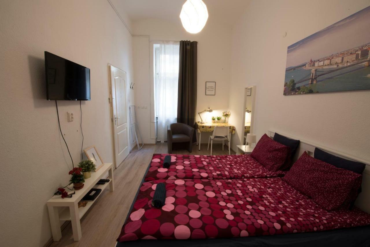 No. 11 Apartment With 2 Bathrooms Next To Railway Station Budapest Extérieur photo
